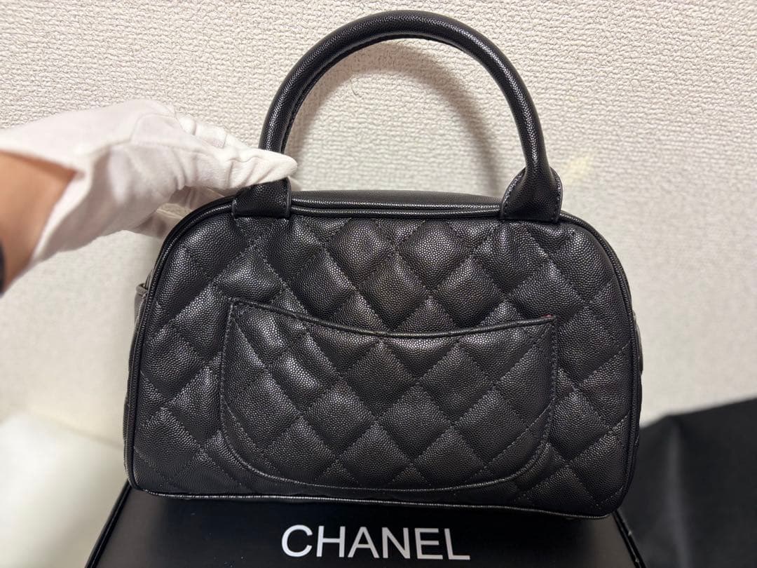 CHANEL ブラック キルティングハンドバッグ　ノベルティ