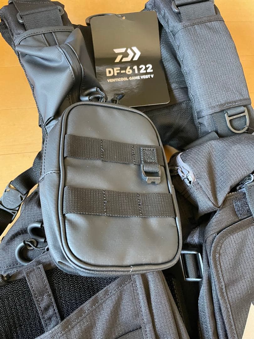 ダイワ ライフジャケット DF-6122 ブラック×メタル フィッシングベスト