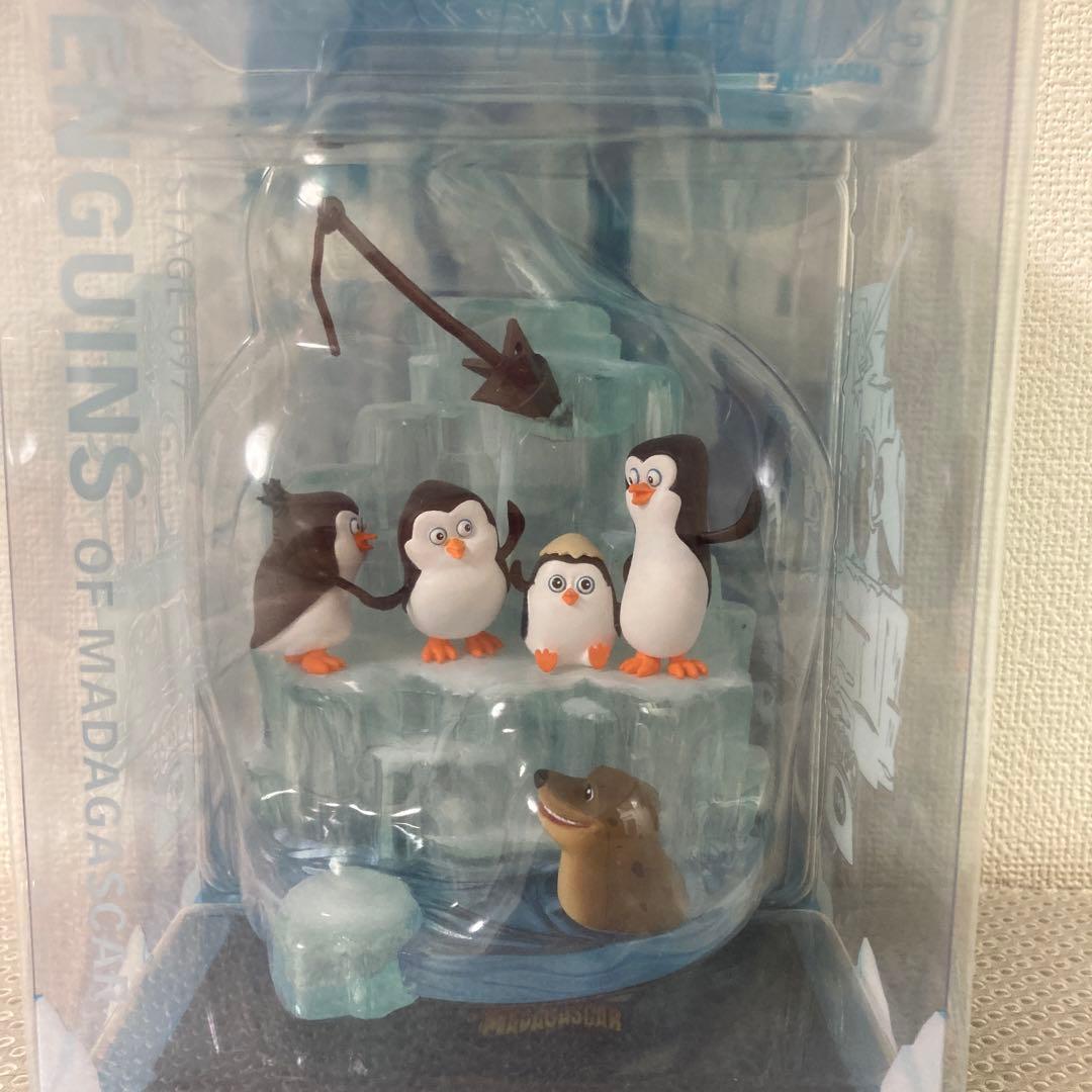 【アメリカで購入！超レア品！】ペンギンズの子供時代のフィギュア　グッズ
