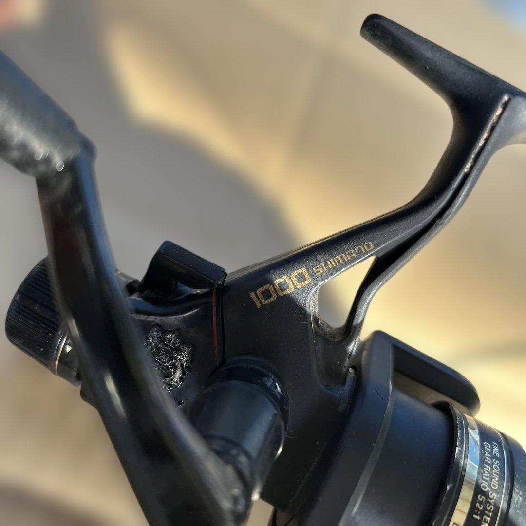 SHIMANO 1000 スピニングリール