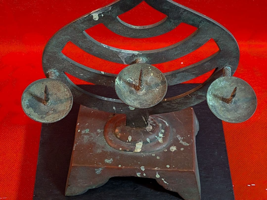 江戸時代中期２３０〜３００年前頃稀少珍品宝珠古銅製三連仏教美術上級武家蝋燭立置物