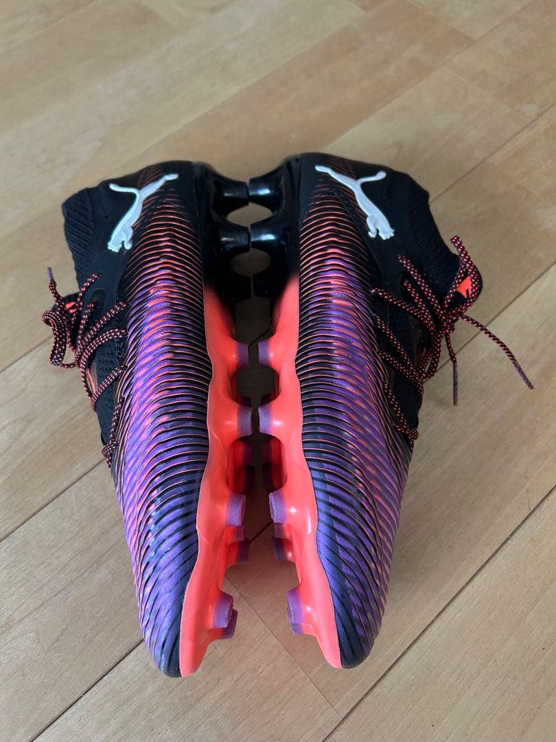 Pumaサッカースパイク★フューチャー 8 アルティメット HG/AG★27cm