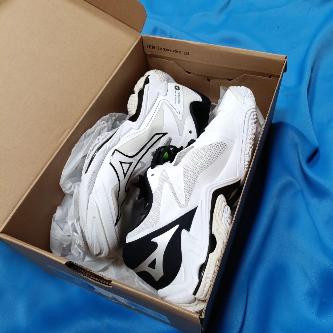 Mizuno Wave Lightning Z8 26.0 ワイド