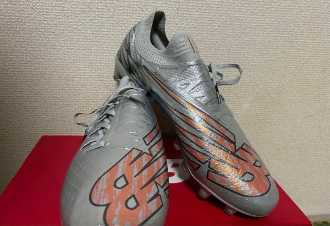 サッカースパイク フューロンpro v7 HG 25cm