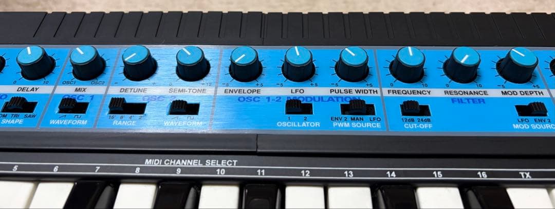 アナログシンセサイザー ノベーション Bass Station 動作確認済