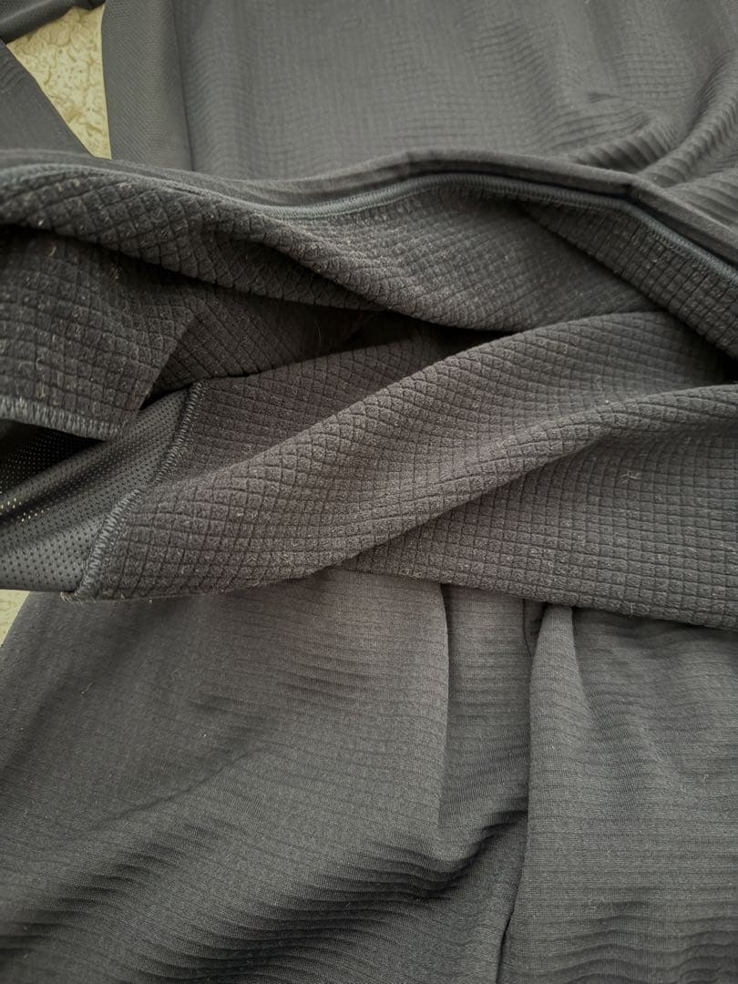 ATHLETA 上下ウェアセット
