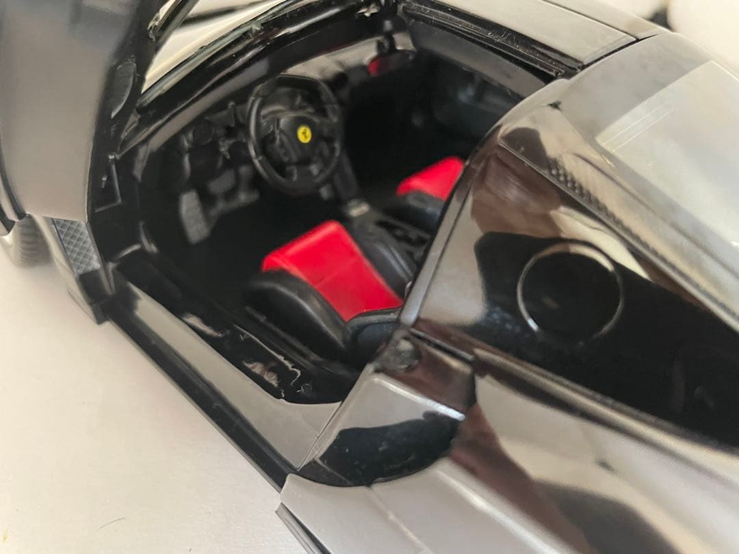 1/18ミニカー　ENZO Ferrari ダイキャスト