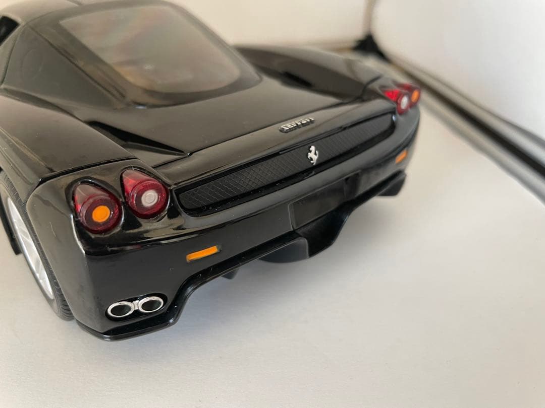 1/18ミニカー　ENZO Ferrari ダイキャスト