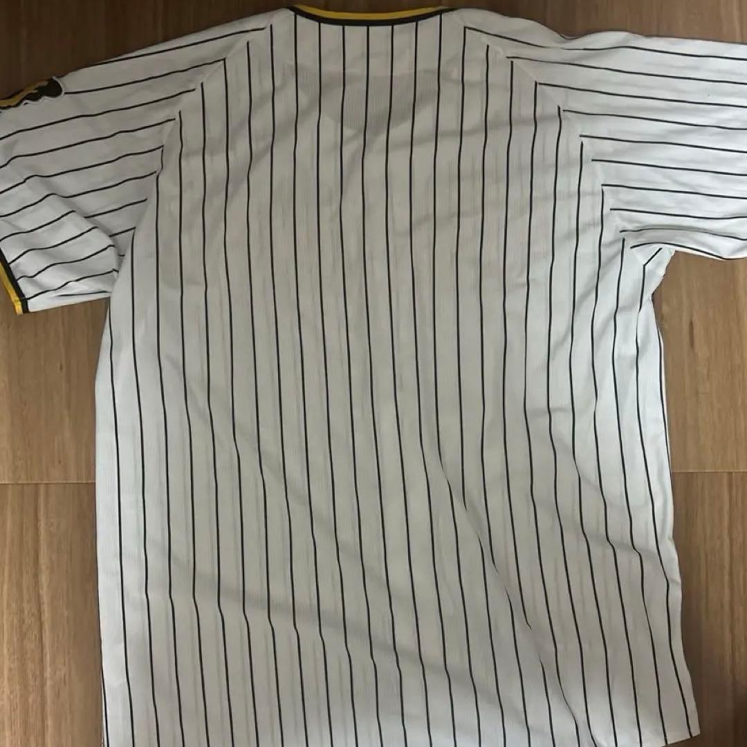 阪神タイガース 旧ユニフォーム　XOサイズ　背番号なし