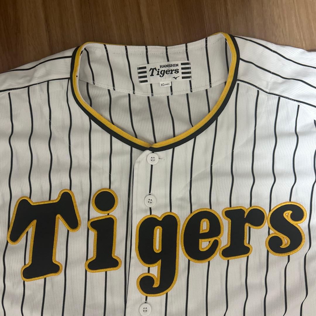 阪神タイガース 旧ユニフォーム　XOサイズ　背番号なし