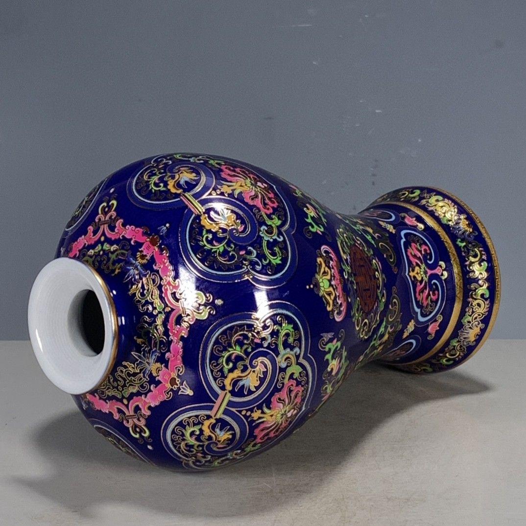 乾隆藍釉琺瑯彩花卉梅瓶  工芸品  美術品 置物
