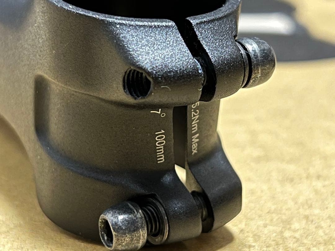 ボントレガー Pro Blendr ステム 7° 100mm GPSマウント付き