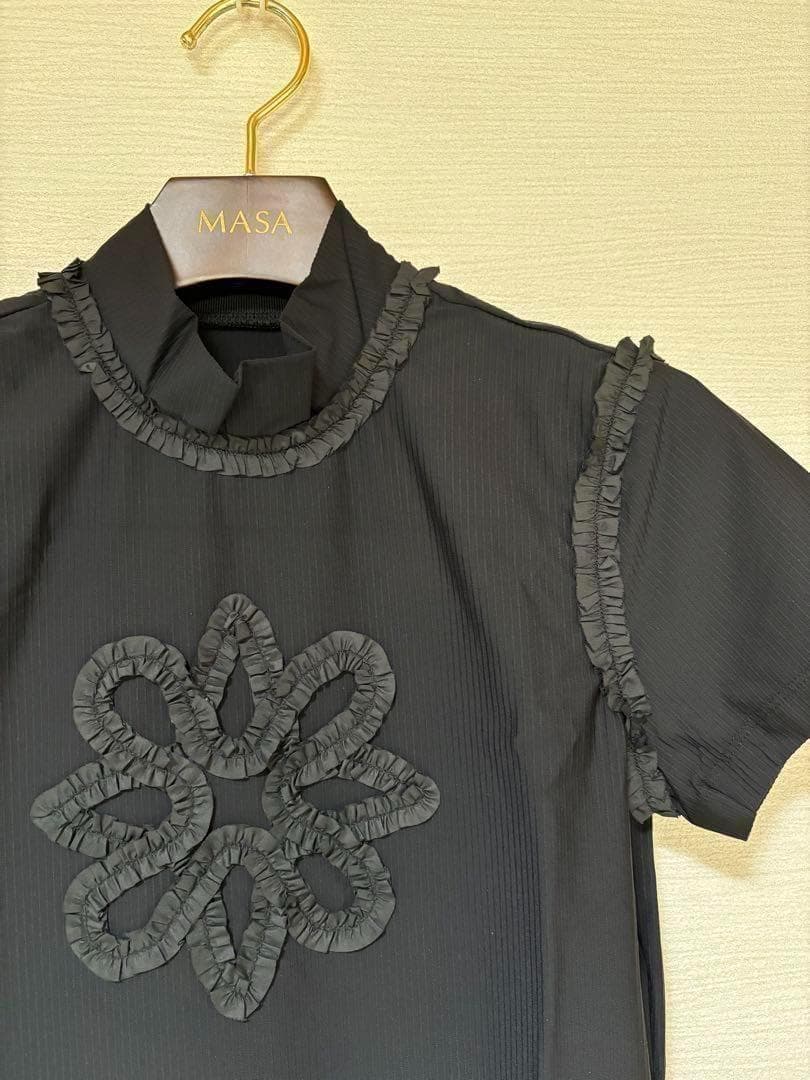 【新品】サウスケープゴルフウェア　ハイネック花モチーフM⚫︎トップス　半袖