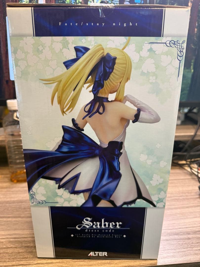 Fate アルター セイバー　dress code