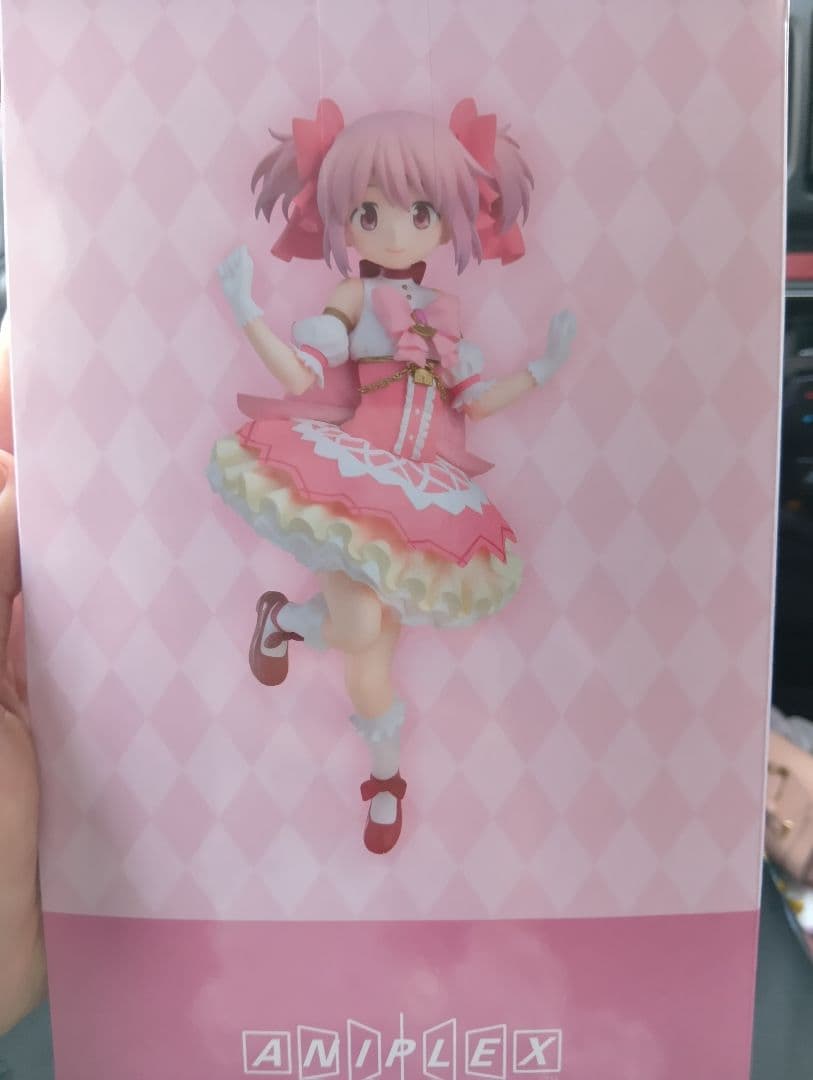 最安値♡最新くじ魔法少女まどかマギカ♡A賞フィギィア♡缶バッチつき♡