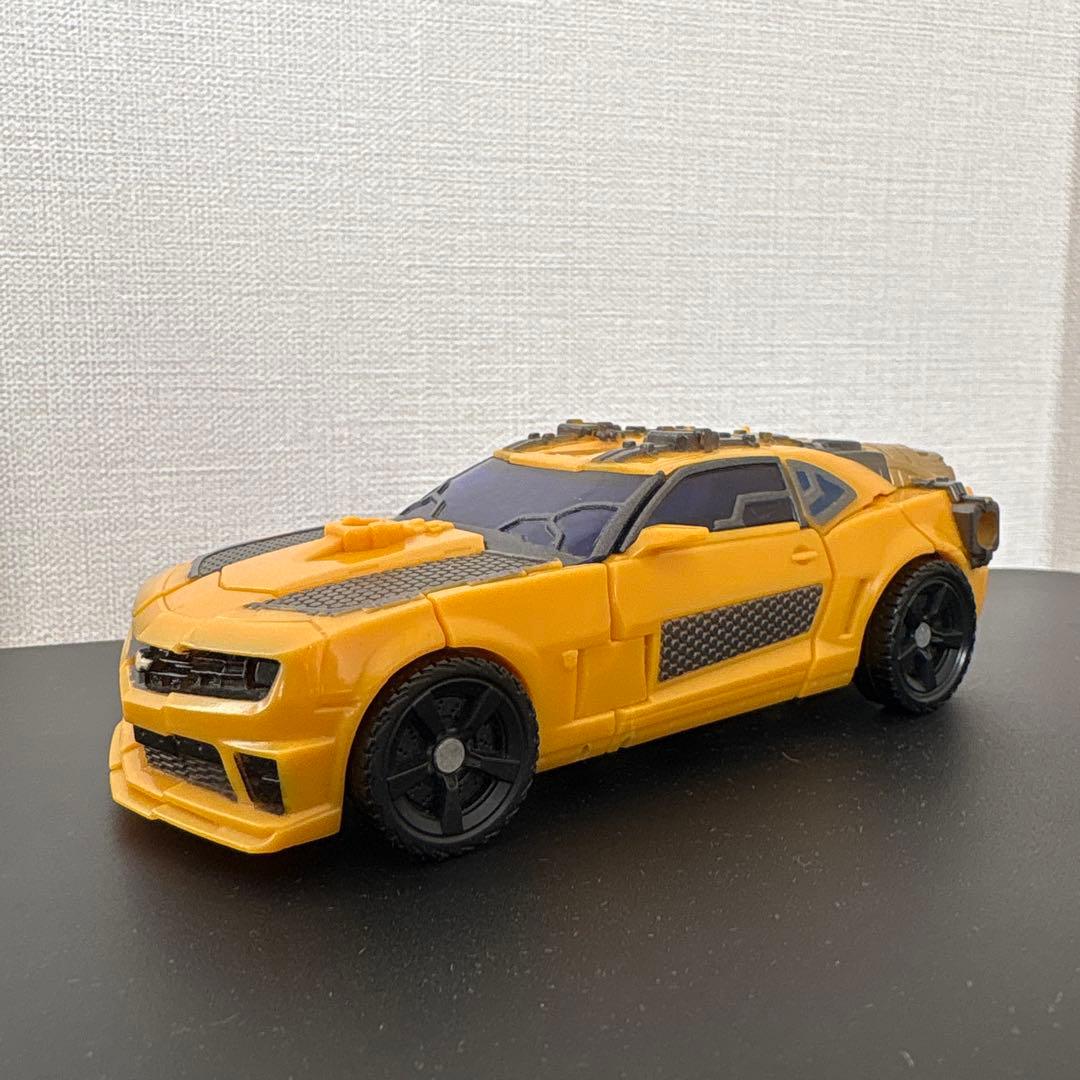 トランスフォーマー バンブルビー フィギュア