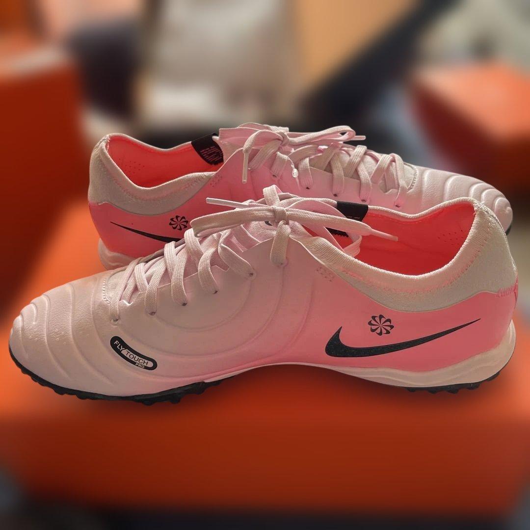 新品タグ付き　Nike レジェンド10プロTF サッカースパイク