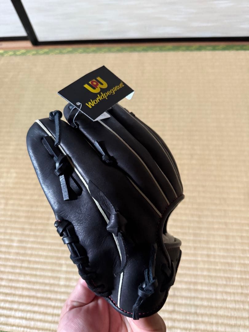 「お得」新品 硬式用トレーニンググローブ 右投げ ブラック トレーニング