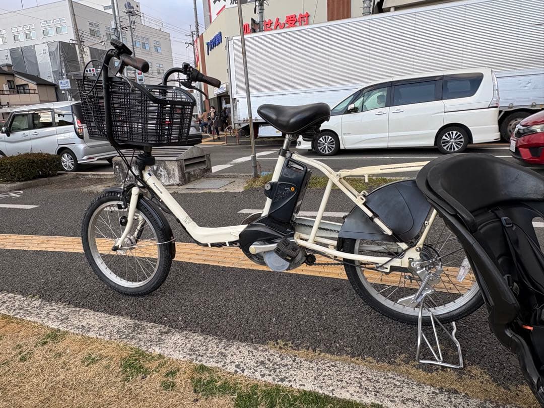 中古20㌅Panasonic電動アシスト自転車　13.2Ah4点灯　大阪　088