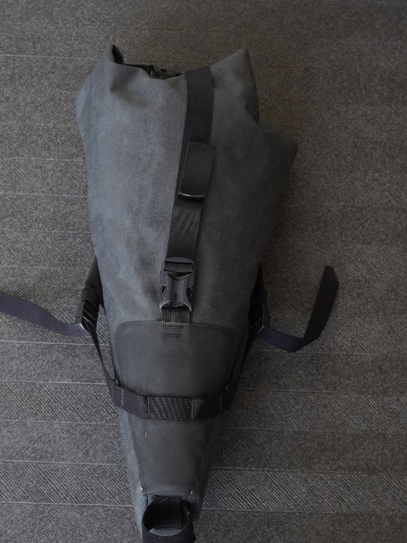 OUTER SHELL Dropper Seatpack グレー