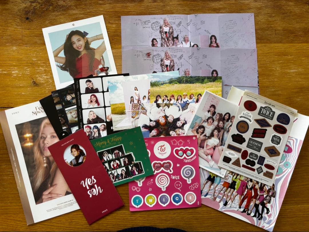 TWICEアルバム　トレカなどまとめ売り