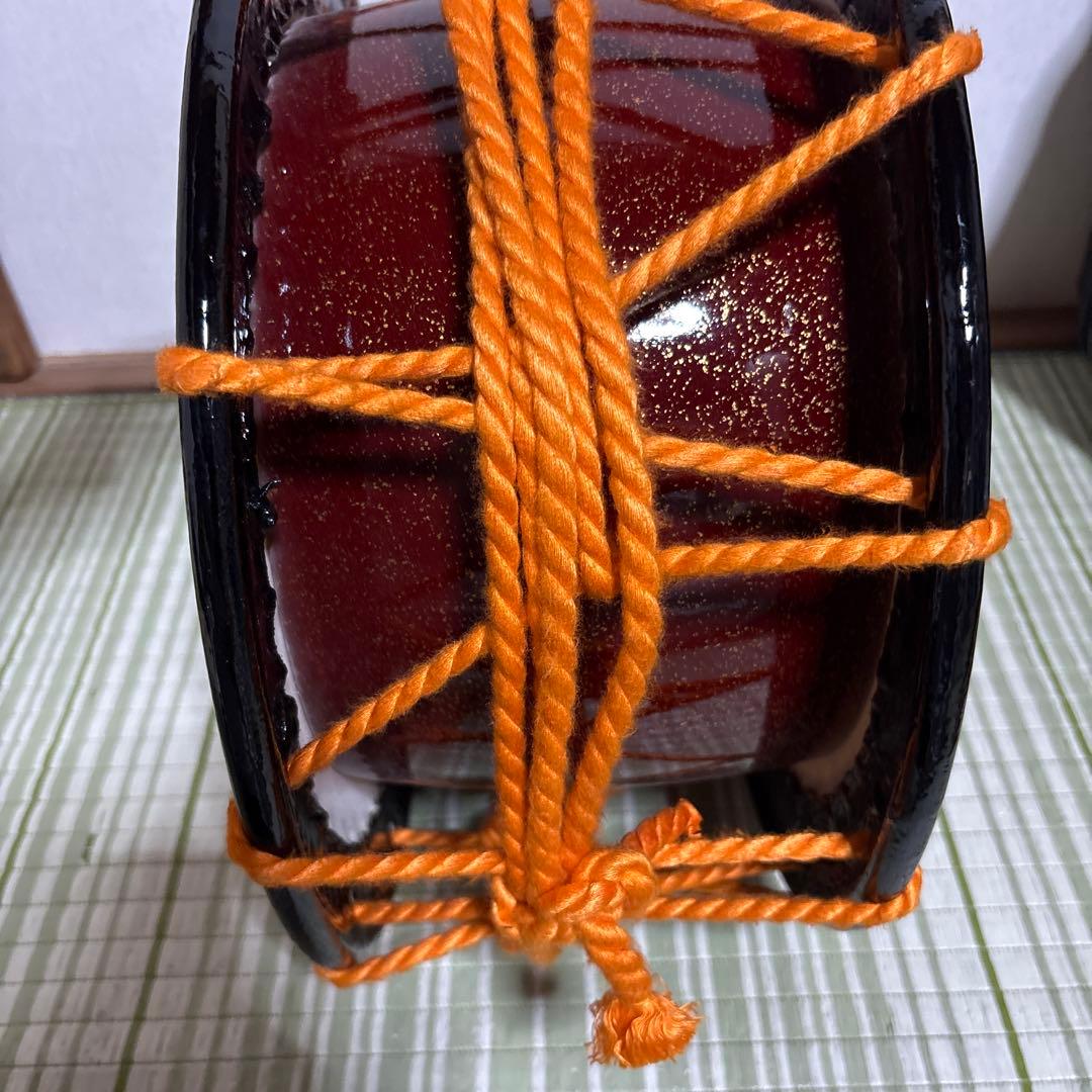 締め太鼓　締太鼓　太鼓　和太鼓　ドラム　和楽器　工芸品　34cm 台付　バチ