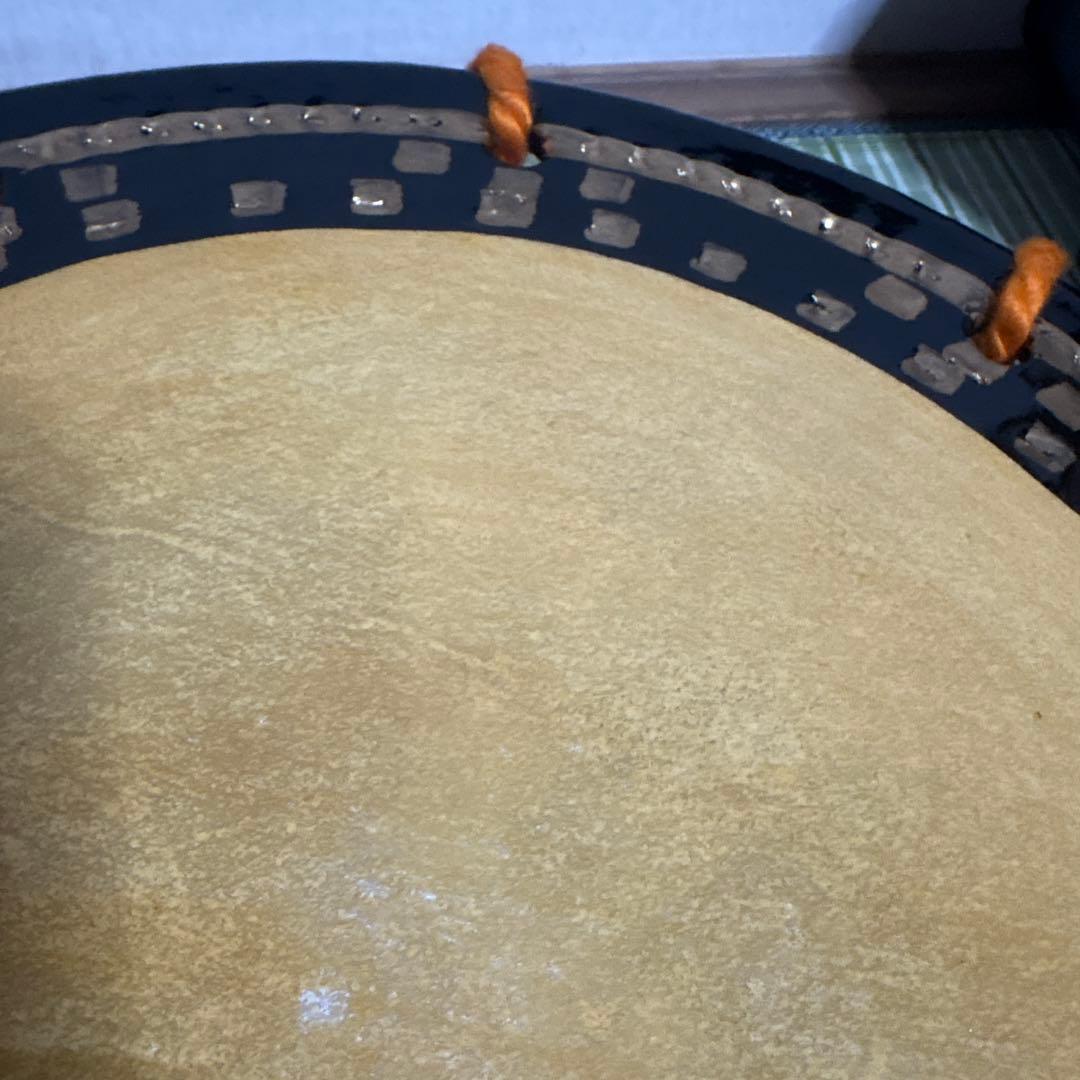 締め太鼓　締太鼓　太鼓　和太鼓　ドラム　和楽器　工芸品　34cm 台付　バチ
