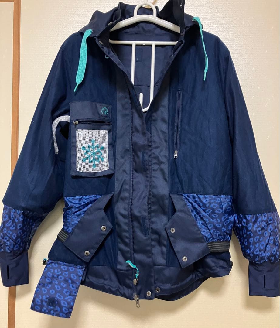 【iCEPARDAL】スキー・スノーボード多機能・細見えウェア9(XS)未使用級