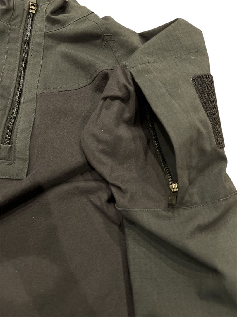 Under Armour ハーフジップ　コンバットシャツ