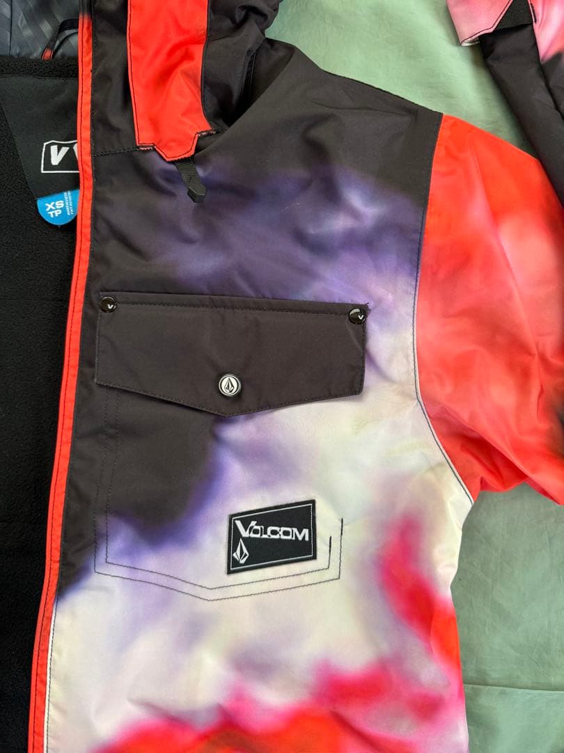 Volcom / ボルコム ジュニア用 スノーボードウェア　新品限定モデル
