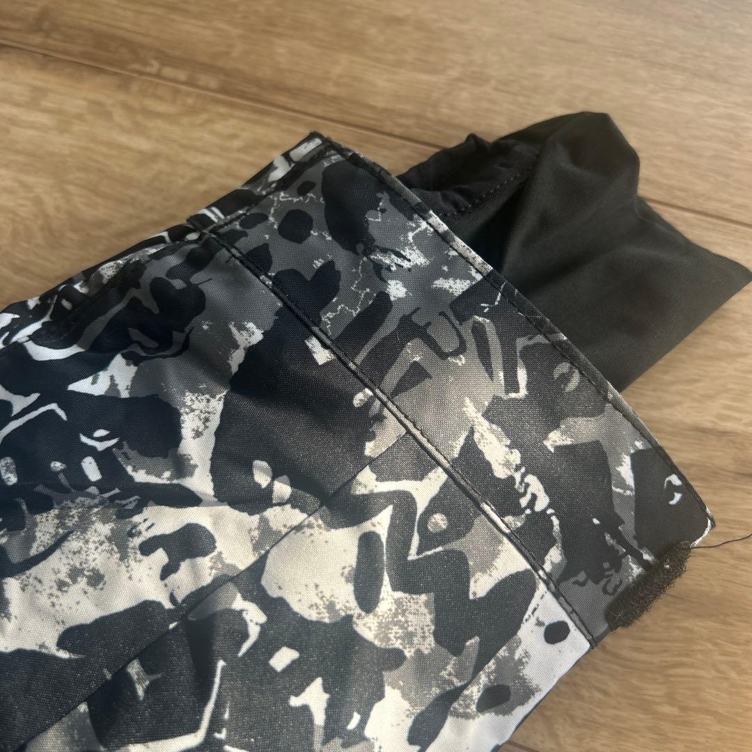 クイックシルバー　スキーウェア　S スノボウェア　QUIKSILVER