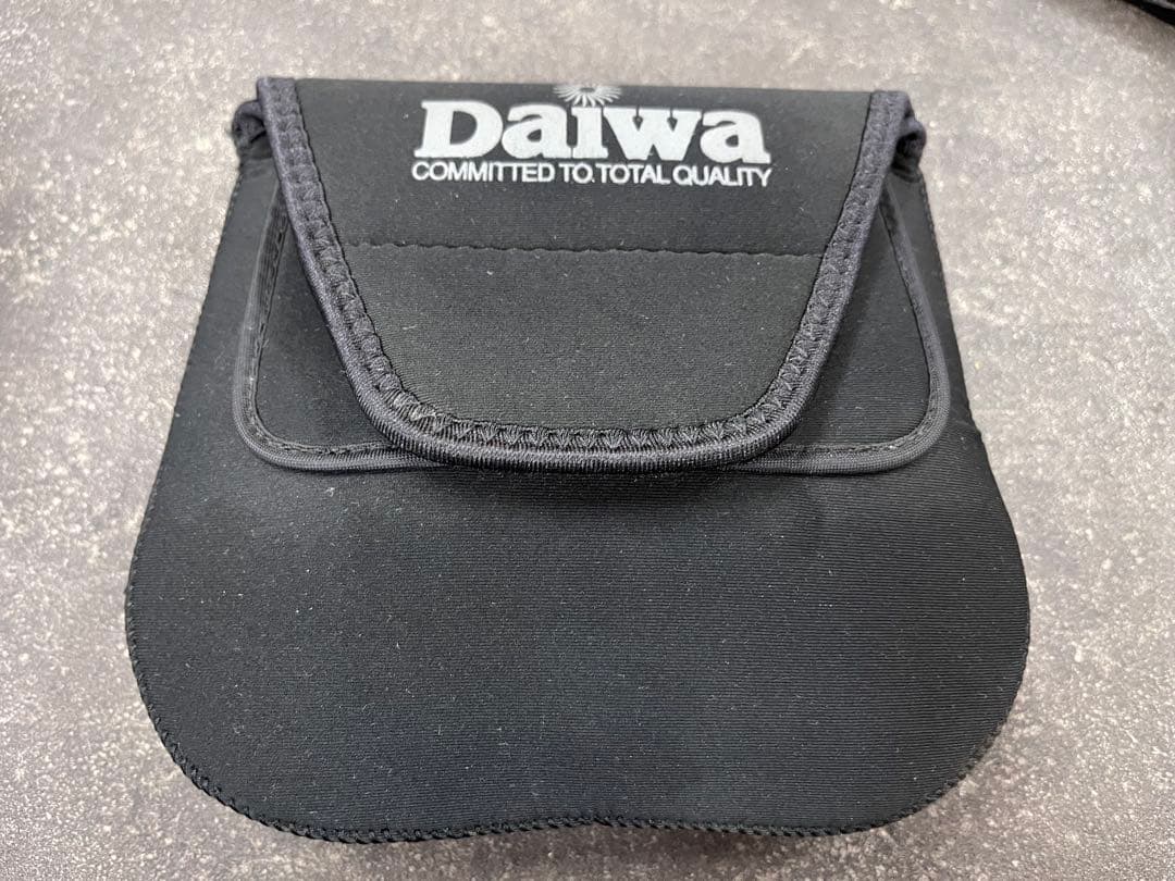 DAIWA TOURNAMENT Z2500LBD　替スプール3個付き