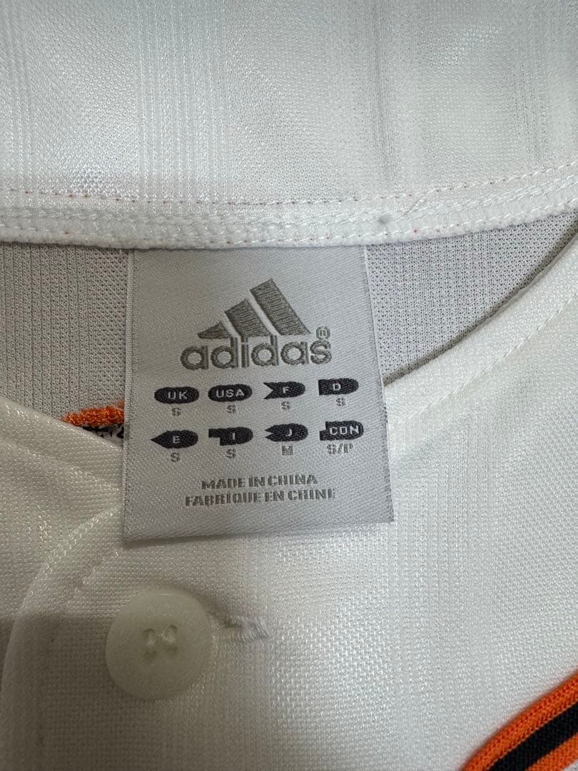 読売ジャイアンツ 坂本勇人adidas 刺繍 ユニフォーム Mサイズ