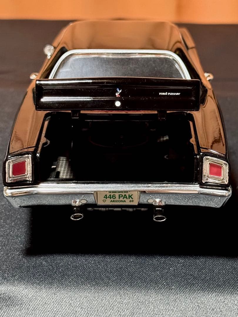 プリムスロードランナー 440GBBL 1/18scale 黒