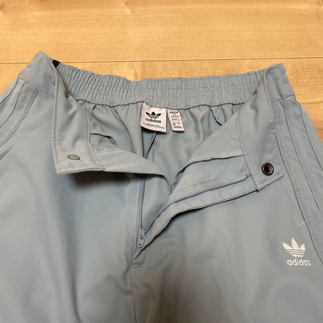 adidas 水色　ジャージパンツ