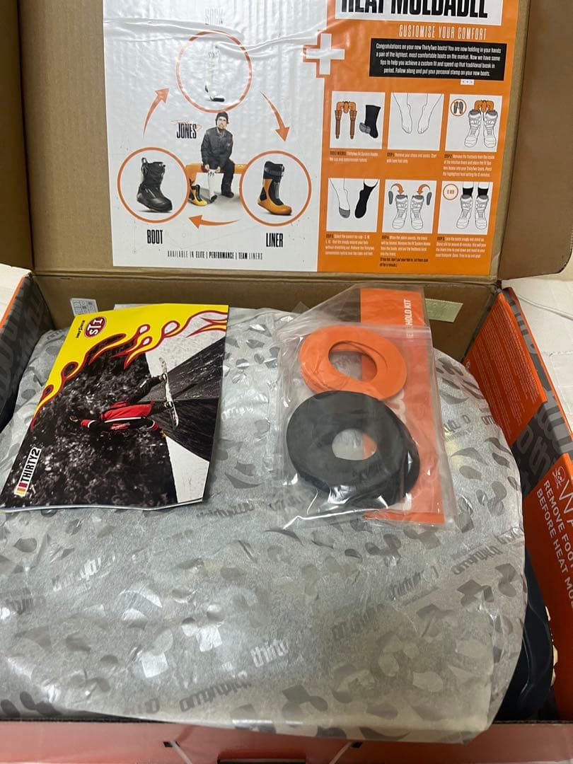 新品未使用thirtytwo TM-2 ダブルボアワイドMERRILL 27.0