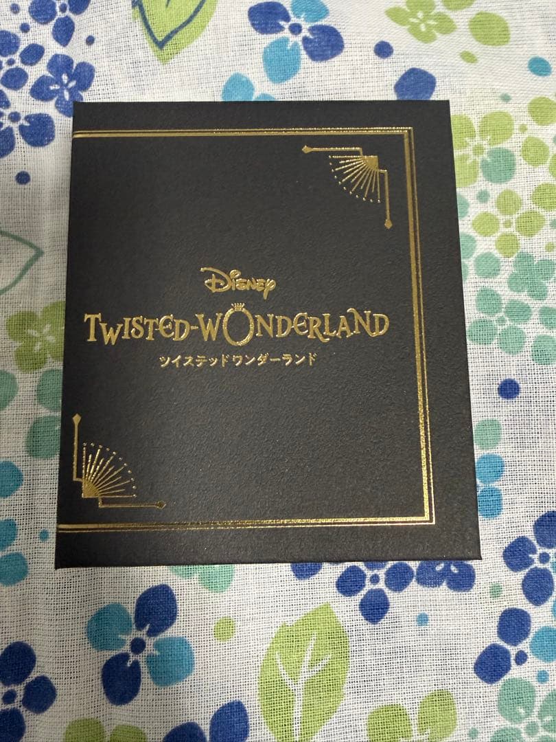 ツイステ ハーツラビュル寮 ピアス