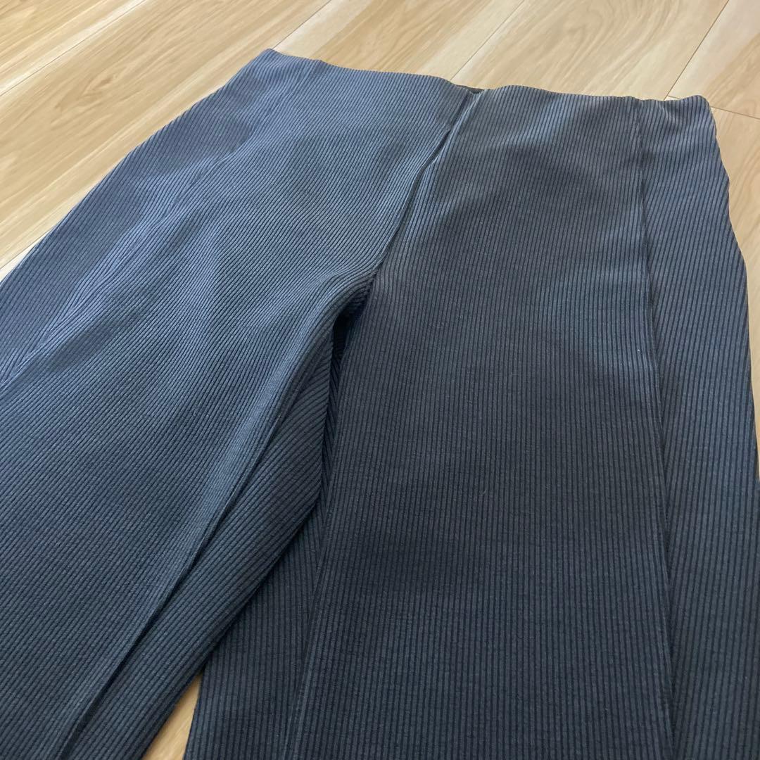 ルルレモン Ribbed Softstreme フレアパンツ Asiafit