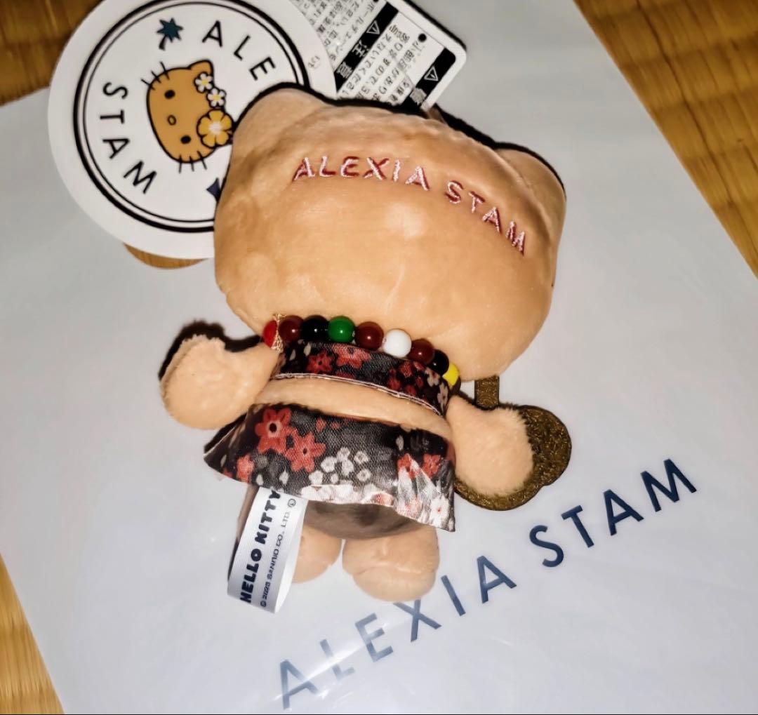 新品未使用Alexia Stam x Hello Kitty マスコットチャーム