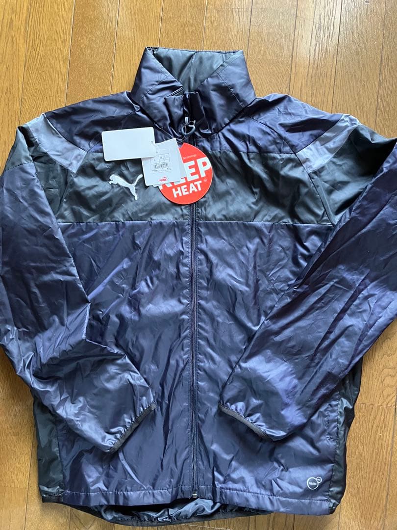 PUMA メンズLサイズ KEEP HEAT 上下セット　シャカシャカ　新品