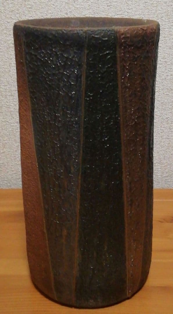 山本出作　備前焼　出彩　花入　共箱　共布　略歴付　花瓶