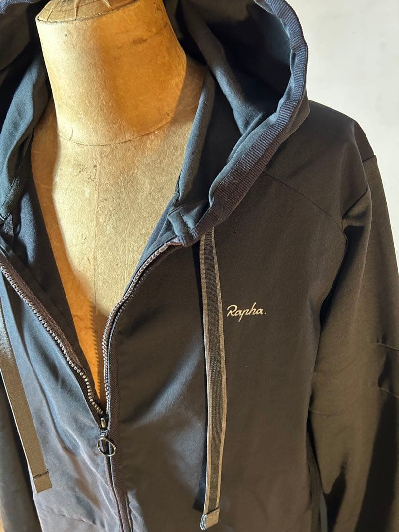 Rapha トランスファーフーディー