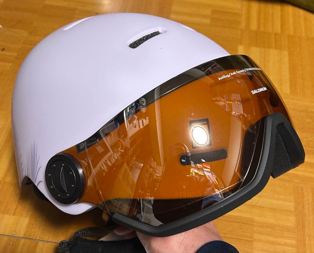 新品在庫処分SALOMON ORKAVISORHAZEバイザーヘルメット27%引