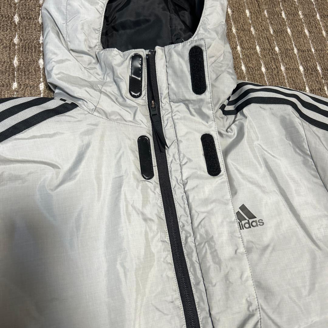 未使用品‼️adidasベンチコート光沢のあるグレー