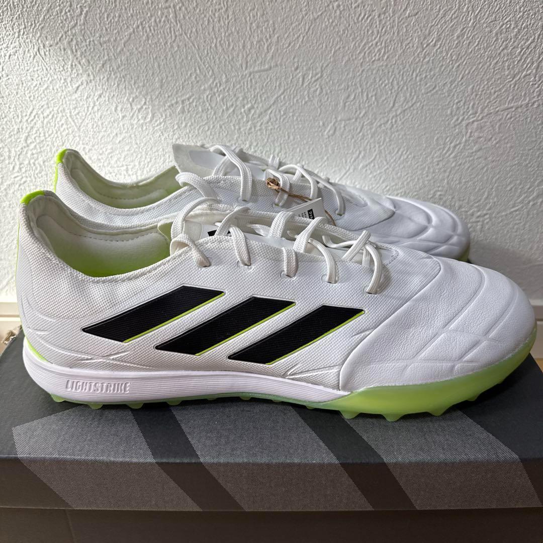 新品　adidas コパピュア　サッカー　トレシュー　メンズ　白　黒　26.5