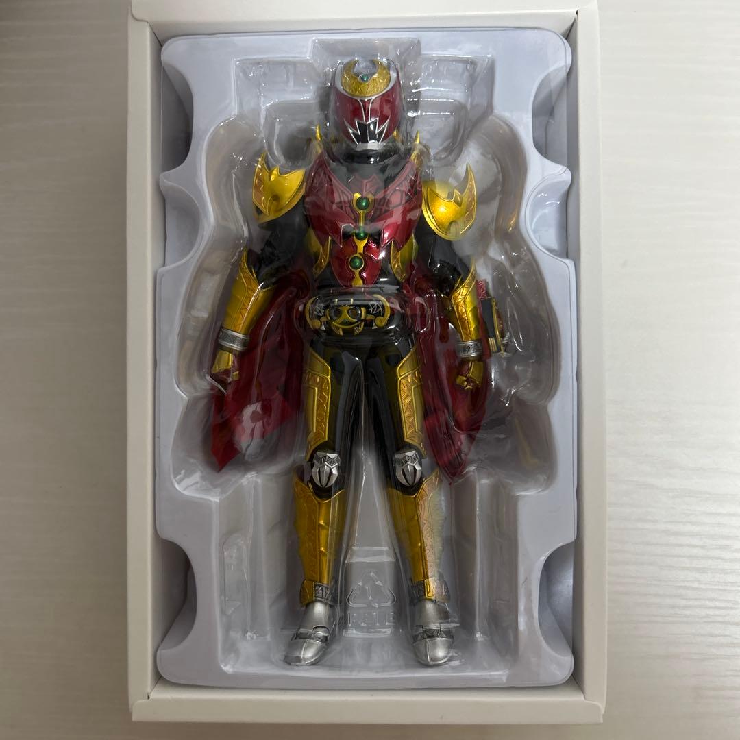 S.H.Figuarts仮面ライダーキバエンペラー 説明文を見てください！
