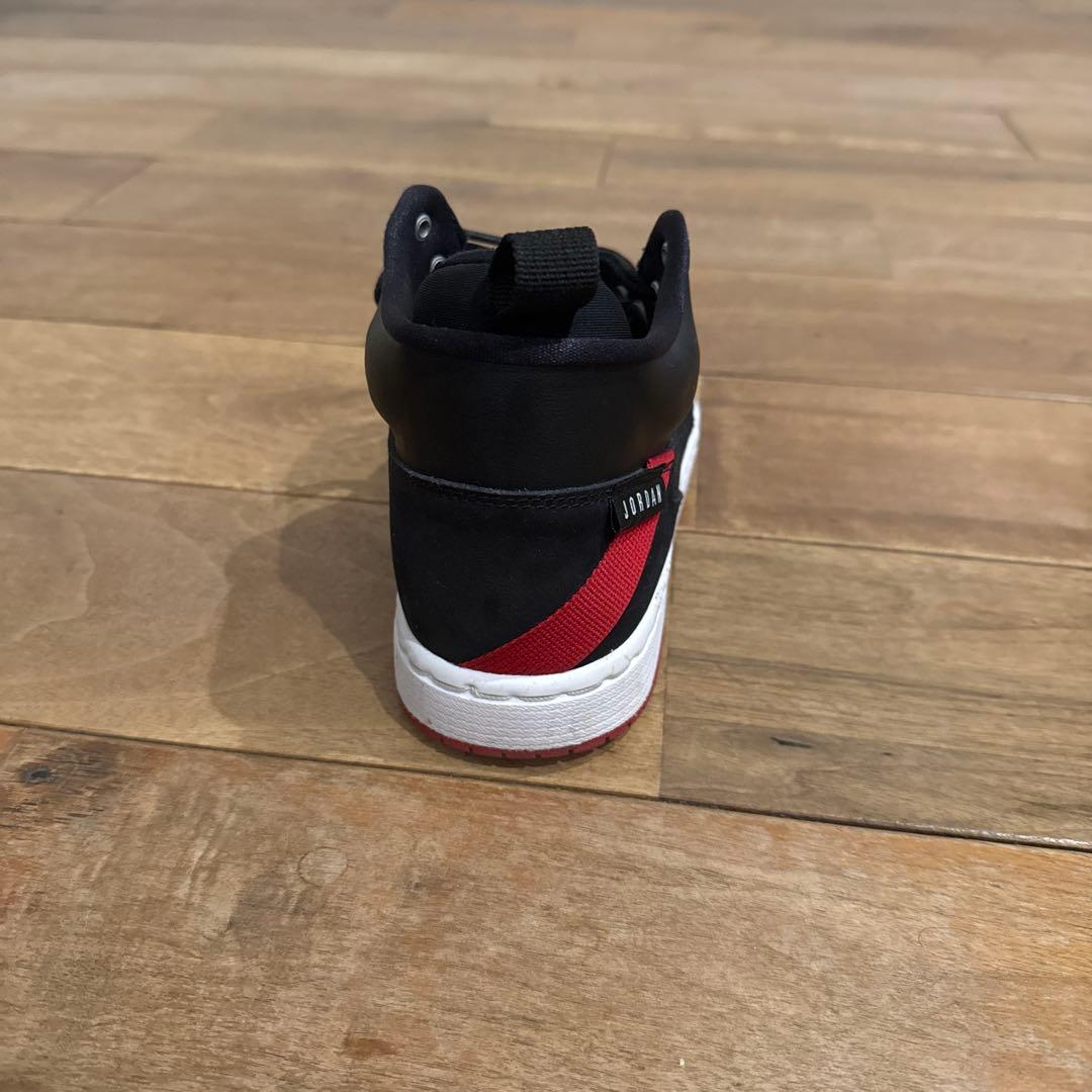 Jordan ブラック/レッド ハイカットシューズ　　　サイズ25.5センチ