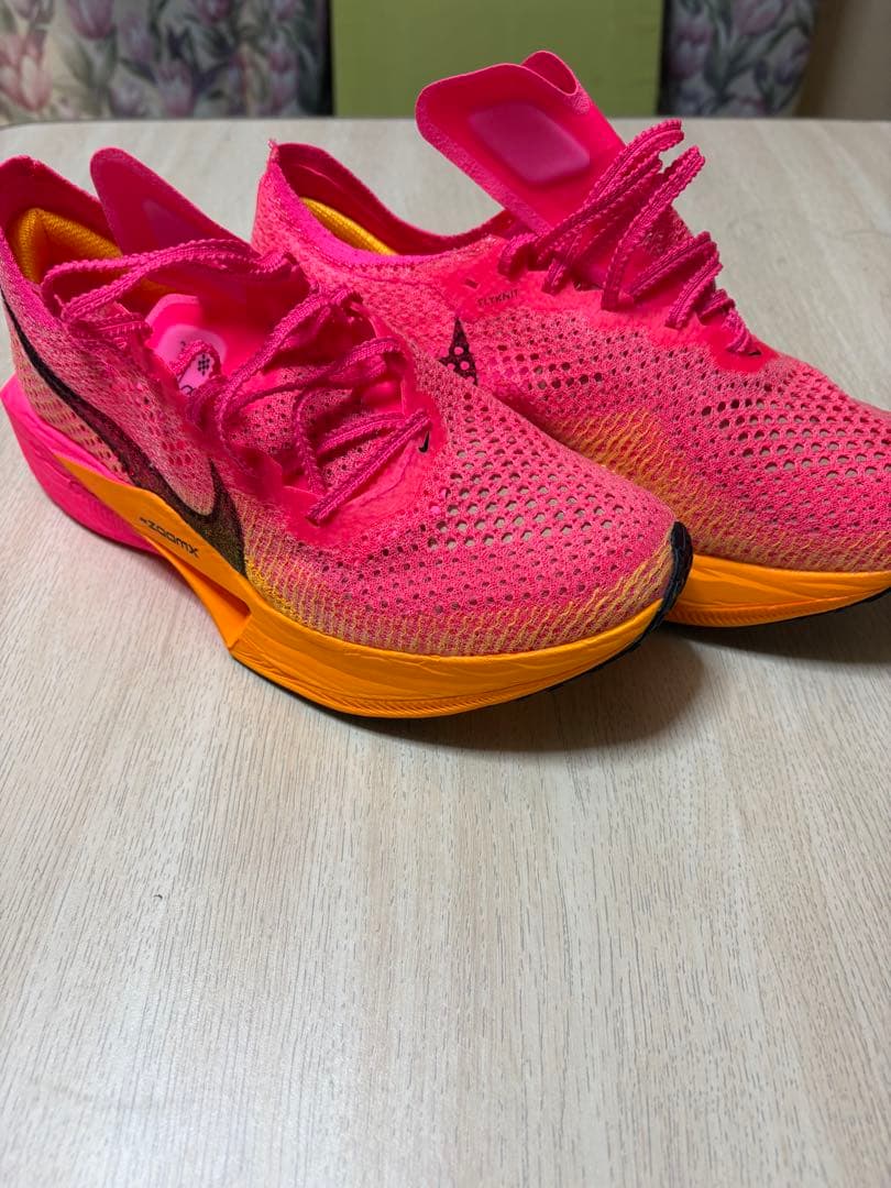 か*4様 Nike ZoomX ヴェイパーフライネクスト%3 新品未使用25.5