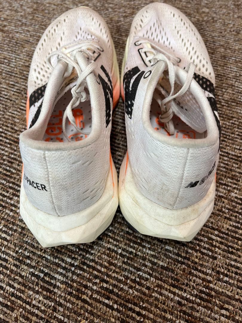 スパイク・シューズ new balance FuelCell SuperComp Pacer v2