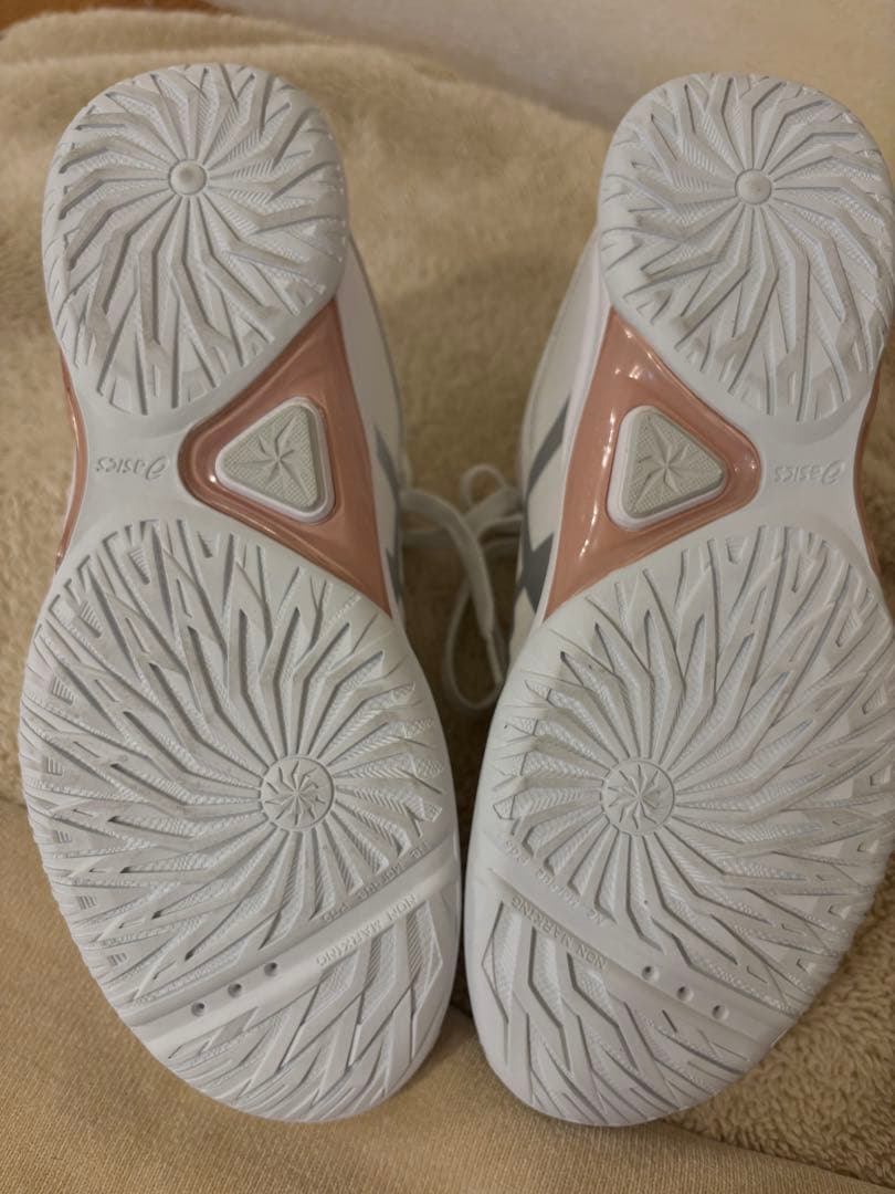値下げasics LADY GELFAIRY 8 25.5cm ホワイト/ピーチ